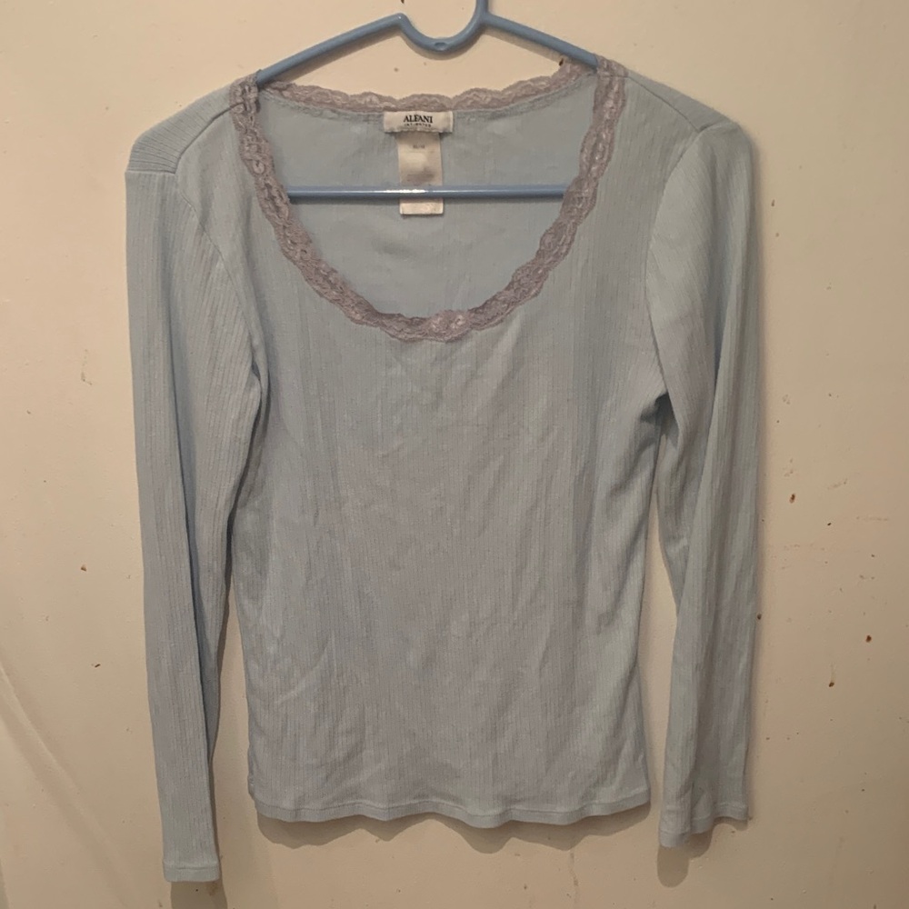 Alfani Intimates Sky Blue Long Sleeve Neglige Top with Lace Detail SZ M